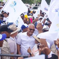 Perremeístas en Los Alcarrizos marchan para exigir reserva de candidatura a la Alcaldía a Lebrón