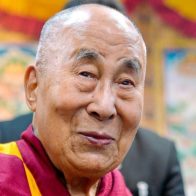 El dalái lama cumple hoy 88 años de vida