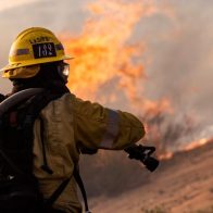 Bombera muere durante extinción de uno de los 923 incendios de Canadá