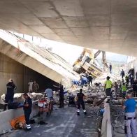Al menos un muerto y ocho heridos por el colapso de un puente en Grecia