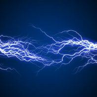 Mueren 15 personas electrocutadas cuando cruzaban un puente en la India