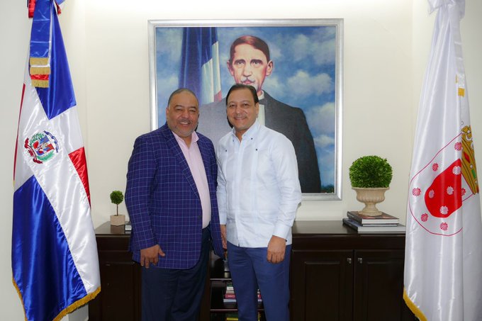 Por "falta de pago" Jorge Lendeborg renuncia como asesor de campaña de Abel