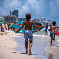 Más de 450 millones de niños viven expuestos a calor extremo en el Sur de Asia