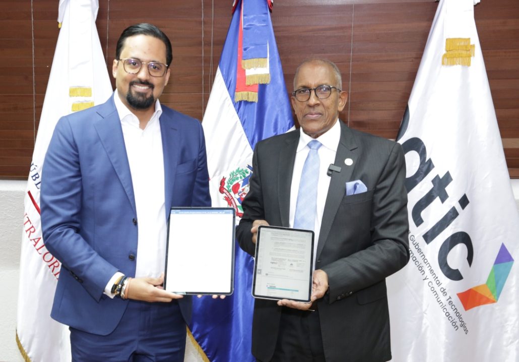 Contraloría agilizará aprobación de miles de expedientes mediante firma digital