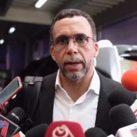 Navarro dice Gobierno hace "uso burdo" de recursos públicos para reelección de Abinader