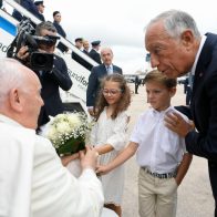 El papa Francisco llega a Lisboa para participar en la JMJ