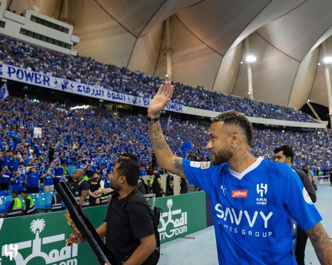 Debut de Neymar en Al Hilal se retrasará por una lesión muscular