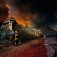 Propietario de negocio dice explosión se produjo en empresa de reciclaje de plástico