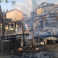 Fuego en Las Terrenas se habría originado en chimenea de restaurante