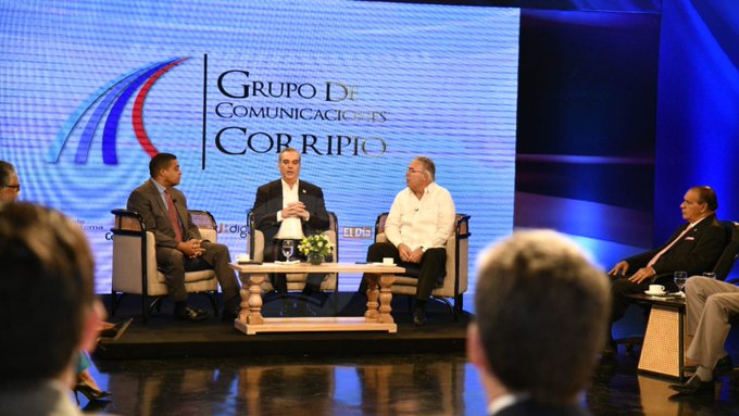 Presidente Abinader aclara deudas han disminuido a un 59% con relación al PIB pese a nuevos préstamos