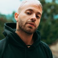 Feid anuncia su nuevo álbum, "Mor no le temas a la oscuridad"
