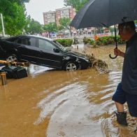 Pekín intensifica labores de rescate tras lluvias torrenciales que dejan 11 fallecidos