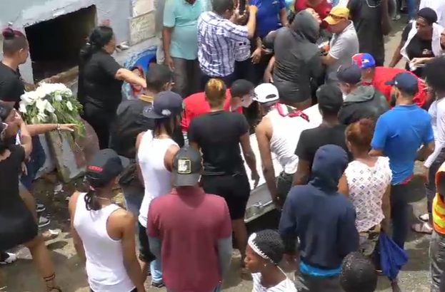 Sepultan en Moca a "Chilo La Para"