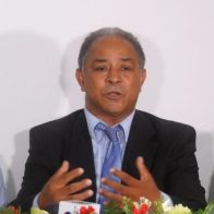 Decenas de trabajadores de la prensa asisten a jornada de vivienda en CDP