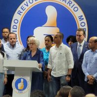 Milagros Ortiz Bosch inscribe precandidatura presidencial del presidente Luis Abinader