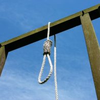 Irán ejecuta a cinco presos; suman más de 400 ajusticiados en lo que va de año