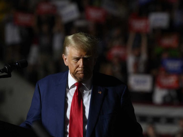 Trump afirma que va a ser "imposible" un juicio justo contra él en Washington DC