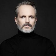 Miguel Bosé vuelve a los escenarios "reconstruido" tras "unos años de infierno"