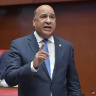 Exministro de Salud Pública tilda mal manejo de casos de dengue por el MSP