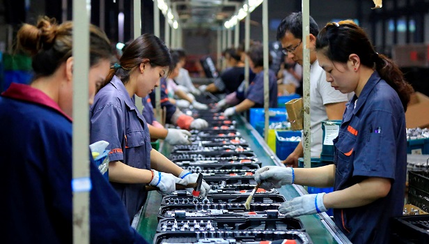 Producción industrial china se mantuvo en el 4,5 % en septiembre