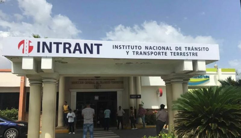Intrant reacciona a suspensión de instalación de semáforos por supuestas irregularidades