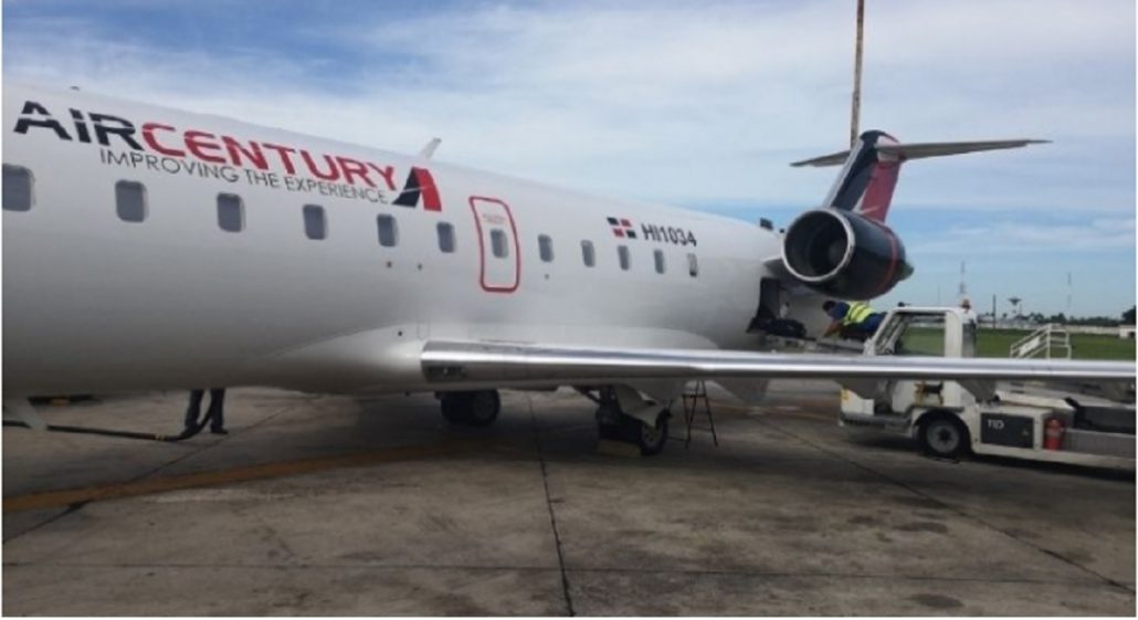 Las autoridades nicaragüenses no han anunciado si han abierto una nueva ruta aérea entre Puerto Príncipe y Managua. El primer avión en arribar el viernes a Nicaragua procedente de Haití fue el vuelo S6-236 de la línea aérea Sunrise, que aterrizó a las 11:56 horas (17:56 GMT). El segundo fue el vuelo HK-5331 de la aerolínea Sarpa. Las líneas aéreas encargadas de realizar los vuelos comerciales de Haití a Nicaragua son AirCentury, Atlantic, Magni, Sarpa Searca, Sky High, y Sunrise. Lo hacen sin que oficialmente exista esta ruta. Además de los vuelos procedentes de Puerto Príncipe, la programación oficial de la EAAI registra vuelos de la isla caribeña Providenciales, del archipiélago Turcos y Caicos, que tampoco tiene ruta abierta con Managua. Por su lado, el diario nicaragüense La Prensa indicó que "continúa masiva llegada de haitianos y africanos que usan Nicaragua como trampolín para su viaje a EE.UU."