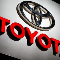 Toyota sin piezas para trabajar en Japon