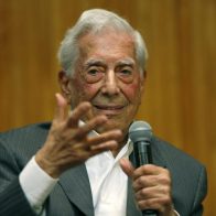 Perú celebra el 90 aniversario de nacimiento de Vargas Llosa con cine, charlas y teatro