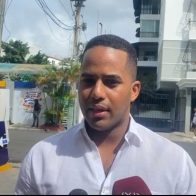 "Ministro de la Juventud, Rafael, Ejerce su Derecho al Voto y Acompaña al Presidente Abinader en el Club Naco"