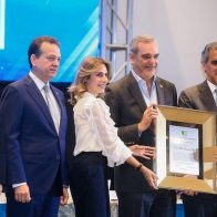 Presidente Abinader asiste a juramentación de nueva directiva del CNCP