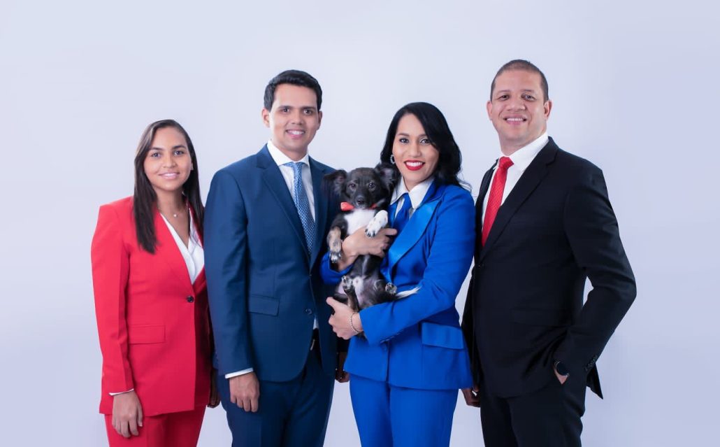 Lorenny Solano estrena "A primera hora"