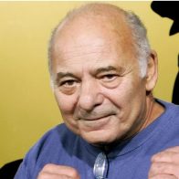 Falleció el actor Burt Young a sus 83 años
