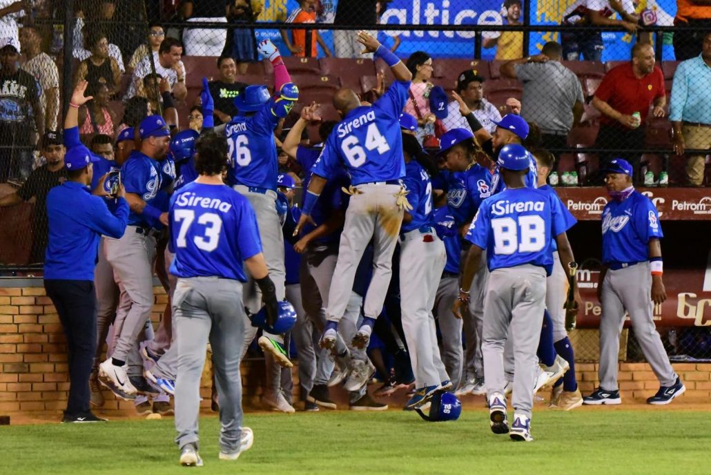 Licey blanquea a los Gigantes del Cibao a domicilio