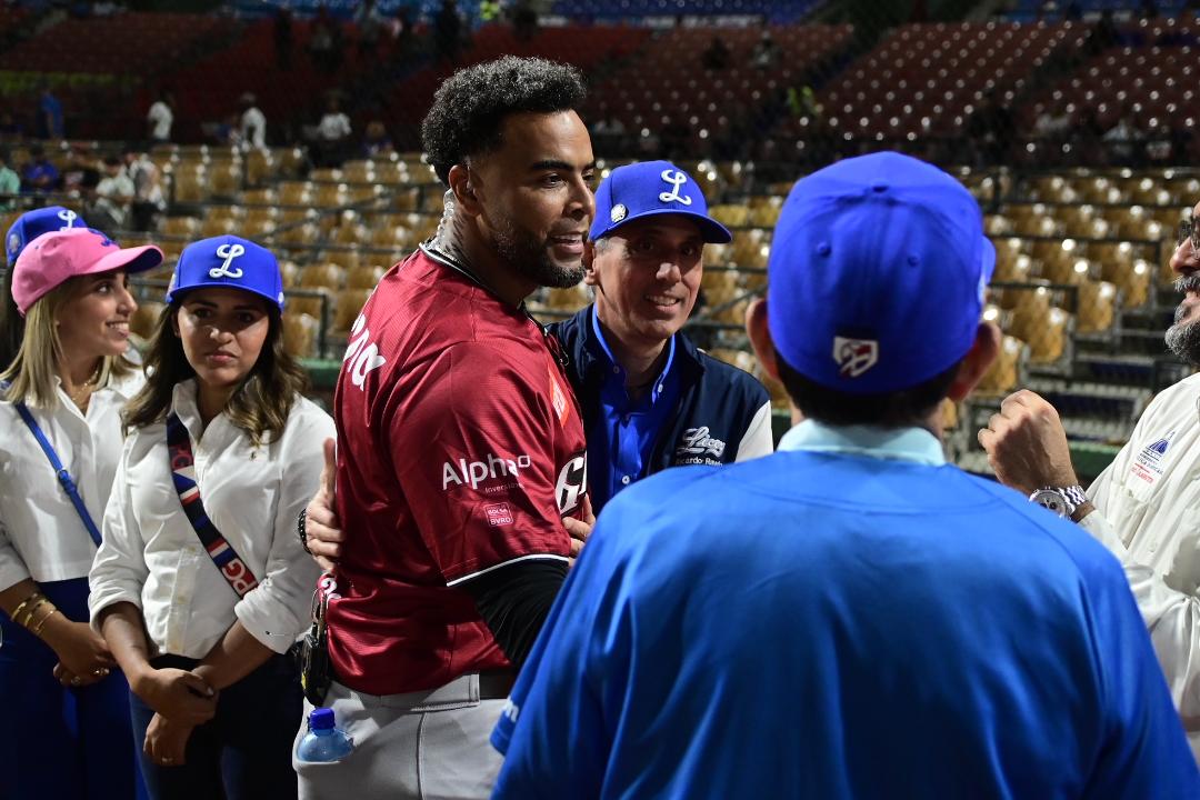 Licey rinde homenaje a Nelson Cruz en su tour de despedida