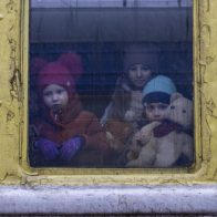 Las autoridades ucranianas deciden la evacuación de 275 niños de la zona de Kúpiansk