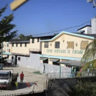 Autoridades haitianas rescatan a ciudadanos atrapados en un hospital por pandilla armada