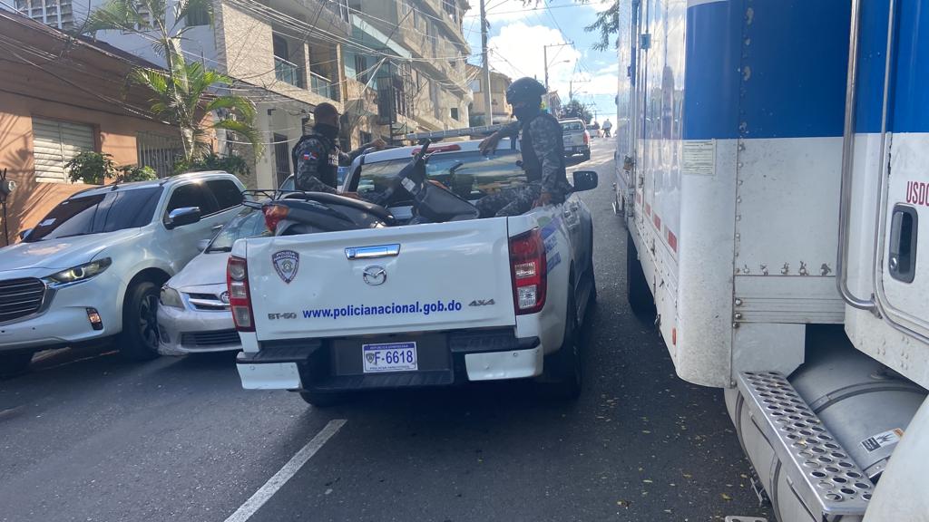 Realizan 20 allanamientos simultáneos en Santiago