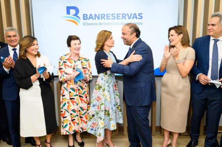 Banreservas en Miami | Noticias de hoy en De Último Minuto