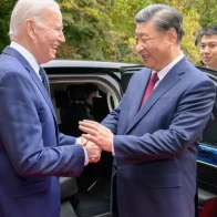China tacha a Biden de "irresponsable" por llamar nuevamente "dictador" a Xi