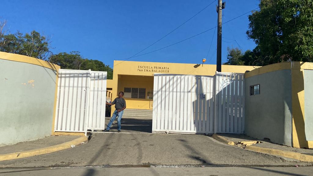 Estudiante termina hospitalizado tras ser agredido por compañeros en santiago