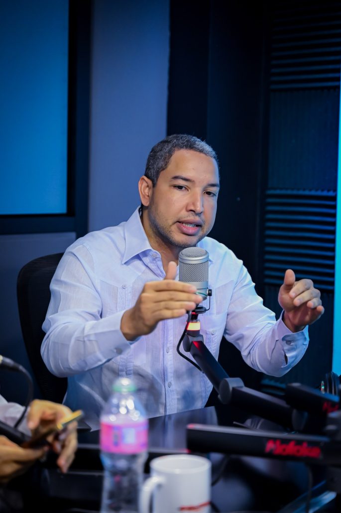 En manos de Jochy Gómez está la información de todos nosotros