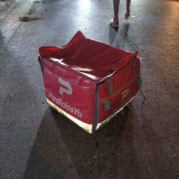 Muere repartidor tras ser impactado por pala mecánica en la autopista Duarte