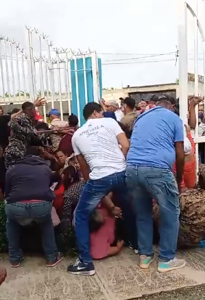 ¡Insólito! Se genera caos en San Francisco de Macorís por cambio de tarjeta Supérate