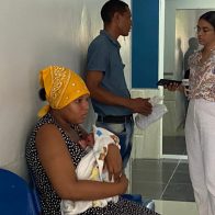 Denuncian error en entrega de mellizos recién nacidos en maternidad de Santiago