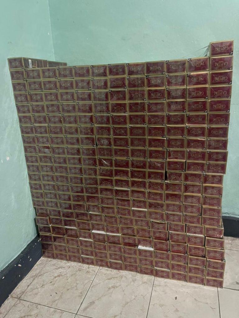 ¡Uno más! DICRIM apresa dos hombres con varias unidades de cigarrillos en San Cristóbal 3 | Noticias de hoy en República Dominicana ¡Uno más! DICRIM apresa dos hombres con varias unidades de cigarrillos en San Cristóbal
