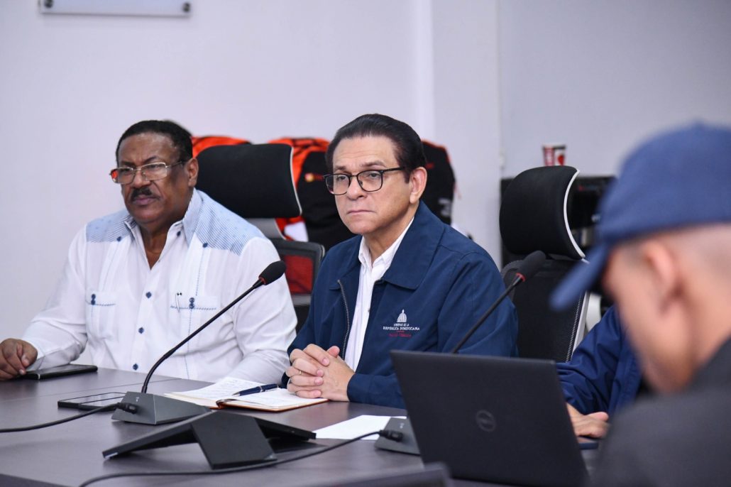 Ministerio de Salud en sesión permanente por disturbio atmosférico en el país