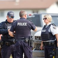 Policía canadiense investiga los tiroteos sin víctimas de dos escuelas judías en Montreal
