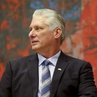 El presidente de Cuba envía "afectuosas felicitaciones" al papa por su 87 cumpleaños
