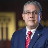 Tras 19 años, Luis Martín Gómez deja dirección de Comunicación del Banco Central