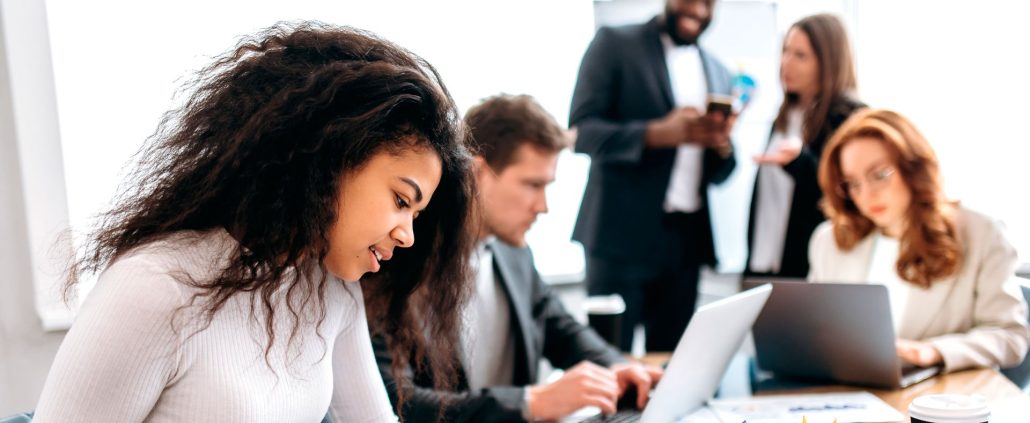El 69 % de jóvenes de Ecuador no está insertado en el mercado laboral, según un estudio